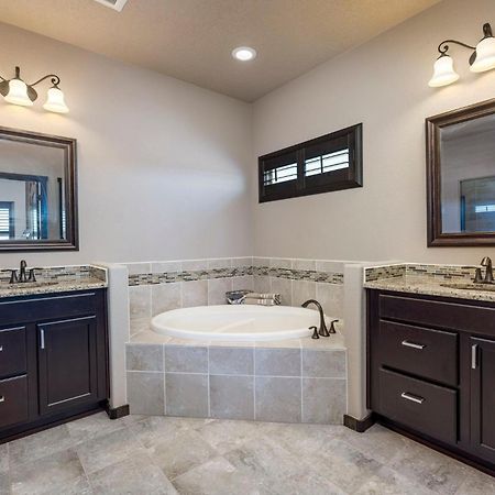Turtleback Oasis - Minutes To Lake, Hot Springs, Golf - Luxurious, Spacious And Equipped Elephant Butte Exterior foto