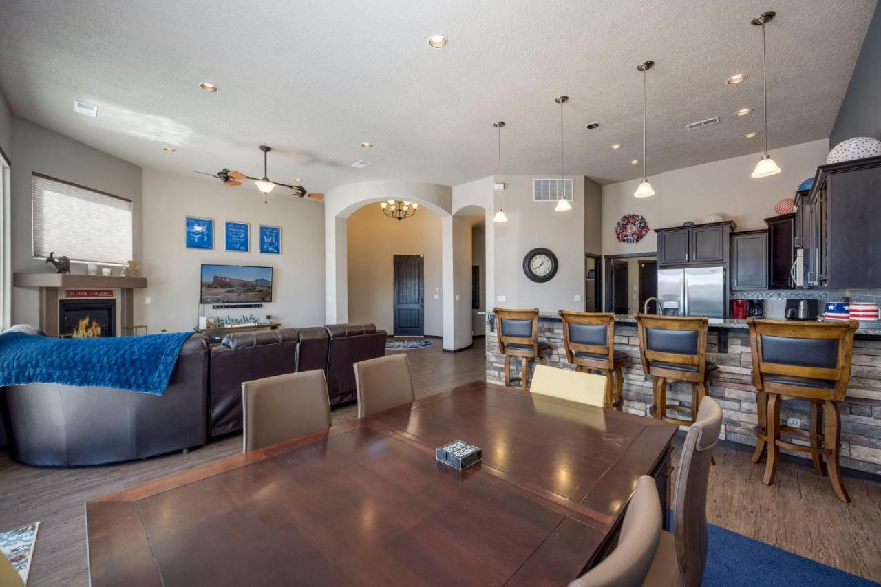 Turtleback Oasis - Minutes To Lake, Hot Springs, Golf - Luxurious, Spacious And Equipped Elephant Butte Exterior foto